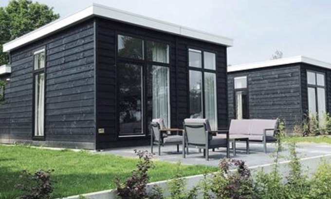 Zuna Cabaña | Nice Holiday Home at a Holiday Park in Twente