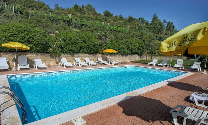 Paciano Casa | Acogedora casa rural en Paciano con piscina