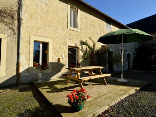 Osmanville Casa | Holiday Home in Saint-Clément near the Sea