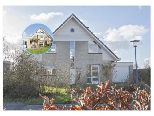 Terherne Casa | Holiday Home in Terherne near Scenic Friesland