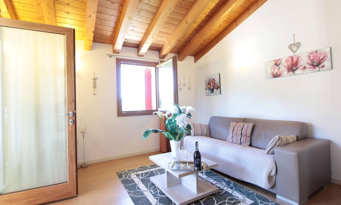 Miane Casa | Hermosa casa de vacaciones en Miane con terraza