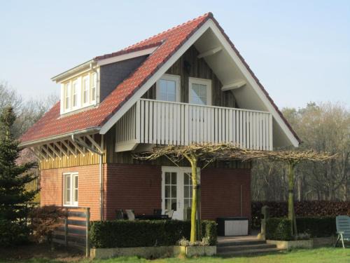 Knikkerdorp Casa | Holiday Home in Well near Maasduinen Park