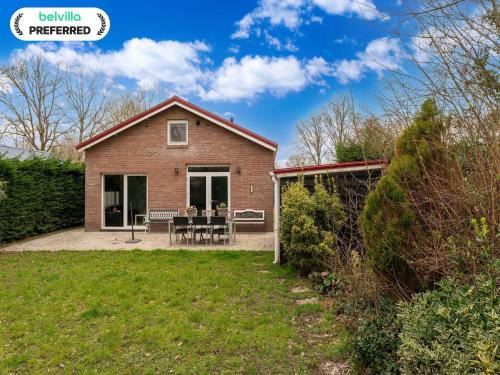 Baarland Casa | Holiday Home in Zeeland near Lake
