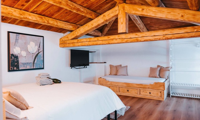 Cison di Valmarino Casa | Holiday Home 'Rustica E Luminosa' with Wi-Fi and Air Conditioning