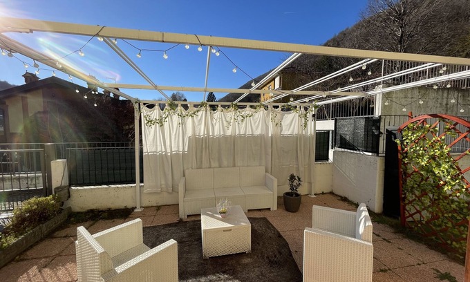 Cuasso Al Monte Casa | Holiday Home 'Giardino Cicogna' with Mountain View, Private Terrace and Wi-Fi