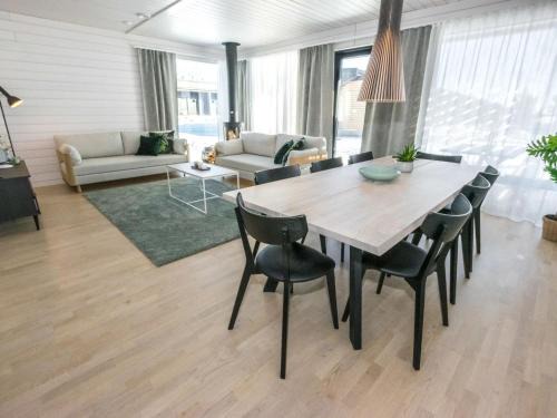 Kasnas Casa | Holiday Home Kasnäs marina a 8 by Interhome