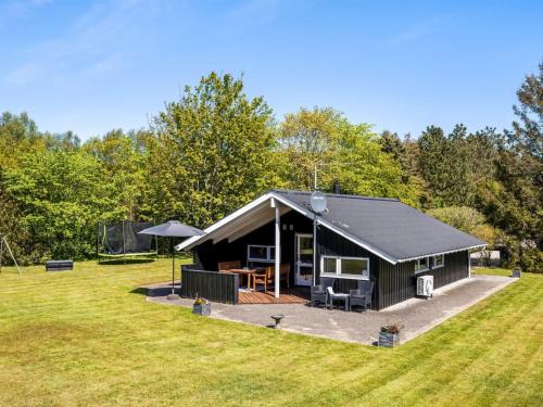 Jegum Casa | Holiday Home Kuisma - 11km from the sea by Interhome