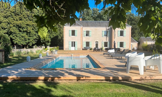 Parce-sur-Sarthe Casa | Casa de vacaciones 'La Béchetière' con piscina privada, terraza privada y Wi-Fi