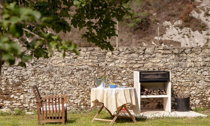Ribadedeva Casa | Holiday Home 'La Braña' with Mountain View, Private Terrace and Wi-Fi