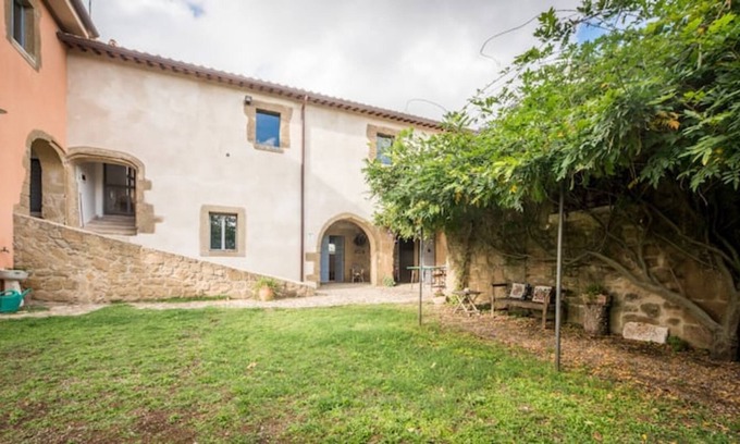 Farnese Apartamento | Casa de vacaciones "La casa di Pietro" con jardín compartido y Wi-Fi