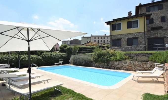 Castana Casa | Holiday Home La Corte Bricca - Casetta by Interhome