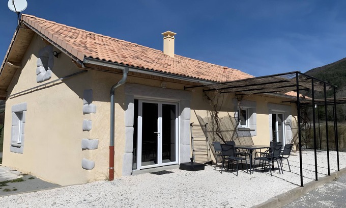 Le Saix Casa | Casa de vacaciones 'La Grange Des Pépinières' con vistas a la montaña y Wi-Fi