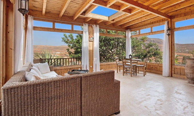 Tetir Casa | Casa de vacaciones La Higuerita de Tetir con vistas a la montaña, jardín y Wi-Fi