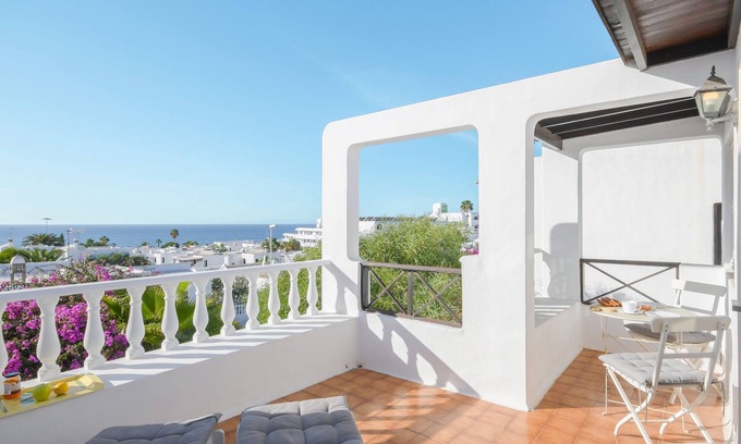Puerto del Carmen Casa | Casa de vacaciones "La Lujancita" cerca de la playa con terraza, vistas al mar y Wi-Fi