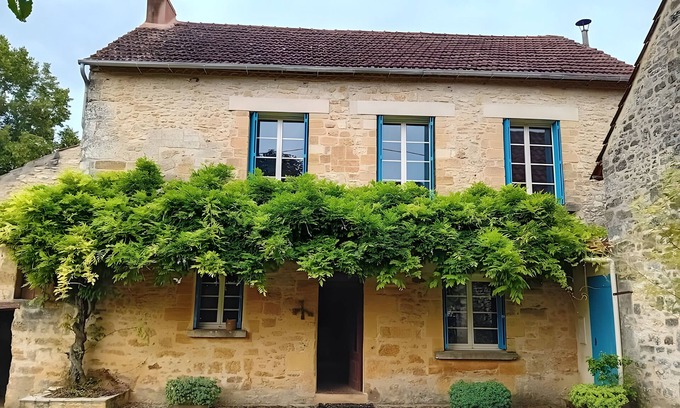 Meyrals Casa | Casa de vacaciones 'La Maison De Carmensac' con terraza privada y jardín privado