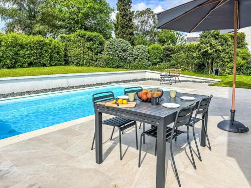 Baden Casa | Holiday Home La Tour Bourgerel avec piscine by Interhome