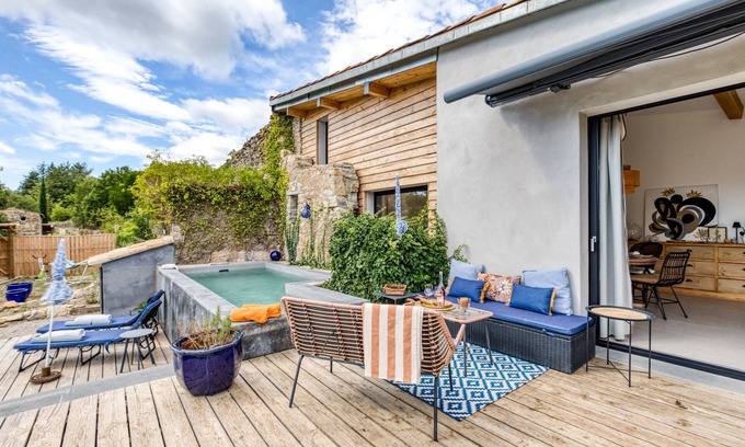 Bedarieux Casa | Casa de vacaciones 'Le Mas De Coeur' con vistas a la montaña, Wi-Fi y aire acondicionado