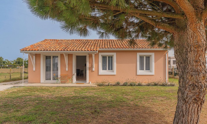 Valeyrac Casa | Casa de vacaciones 'Le Pin Franc' con terraza privada y jardín privado
