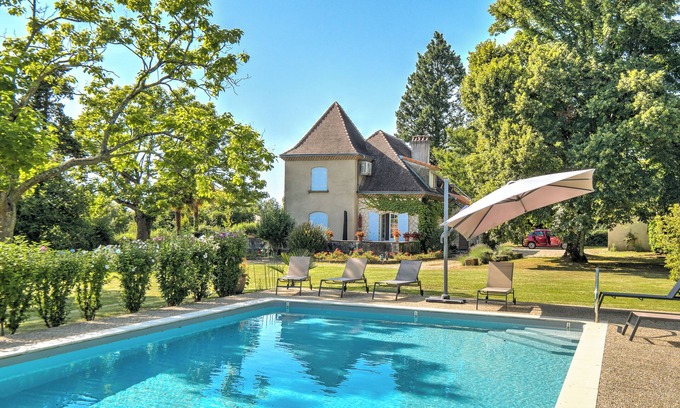 Riberac Casa | Casa de vacaciones 'Le Puy Bellevue' con piscina privada, terraza privada y Wi-Fi