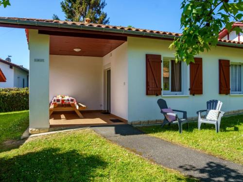 Bidart Casa | Holiday Home Les 7 Nains-2 by Interhome