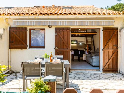 La Palmyre Casa | Holiday Home Les Maisons de l'Océan-3 by Interhome