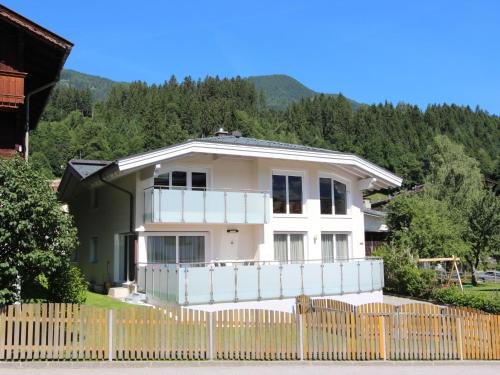 Fuegen Casa | Holiday Home Linnehan by Interhome
