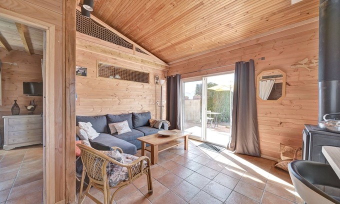 Saint-Girons Casa | Casa de vacaciones "Maisonnette à la Campagne Ariège" con jardín compartido