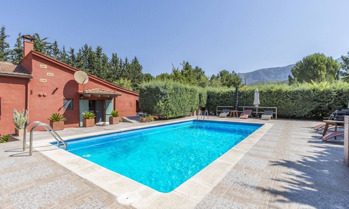 Aramunt Casa | Casa de vacaciones 'Maison Avec Piscine En Catalogne' con vistas a la montaña, Wi-Fi y aire acondicionado