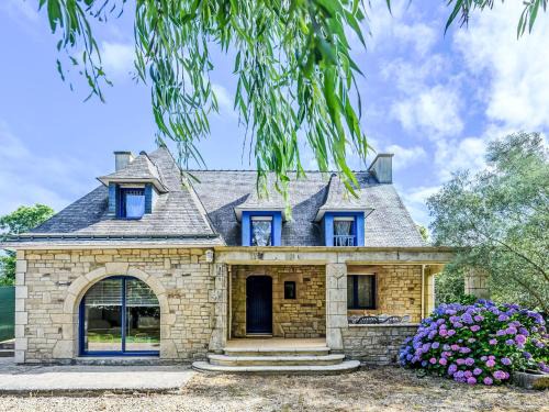Plumergat Casa | Holiday Home Maison De Bréarec by Interhome