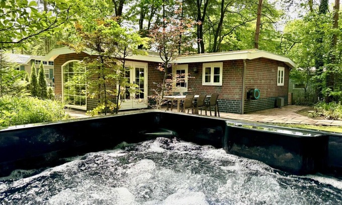Hattemerbroek Chalet De Esquí | Holiday Home Maridu Family Wellness