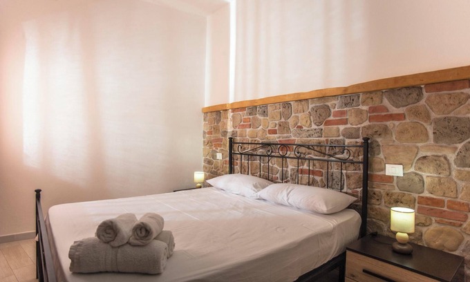 Santa Margherita di Pula Casa | Casa de vacaciones "Marisol" cerca de la playa con Wi-Fi, aire acondicionado, terrazas y jardín