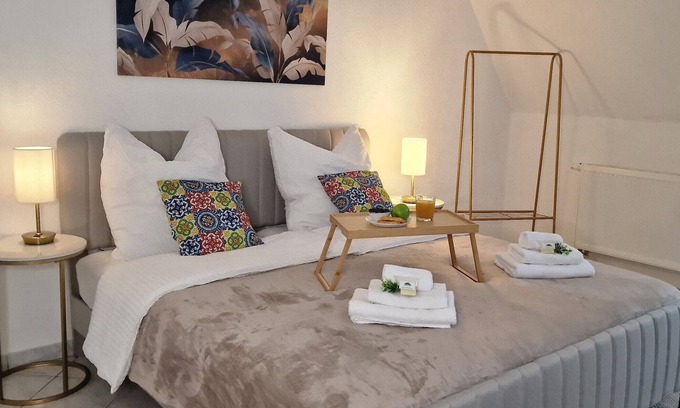 Hechingen Casa | Casa de vacaciones 'Mb Homes Hechingen' con terraza privada y Wi-Fi