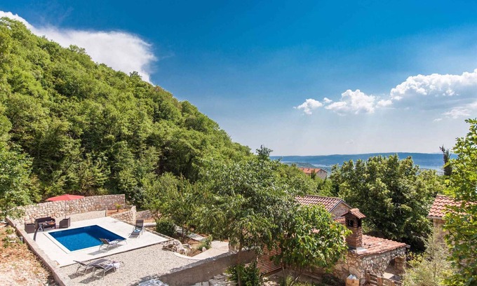 Vinodolska opcina Casa | Casa vacacional con piscina y aire acondicionado