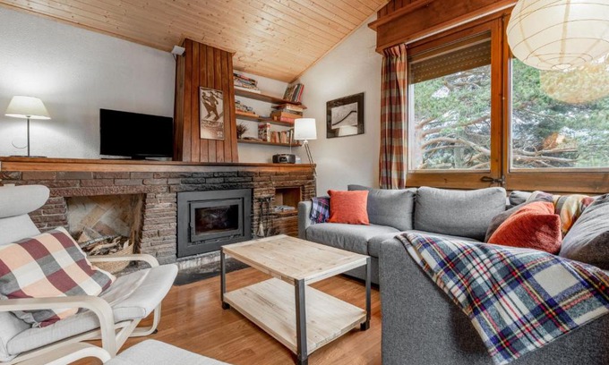La Molina Casa | Holiday Home Molina by Interhome