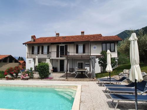 Castello Casa | Holiday Home near Lago Maggiore Pool