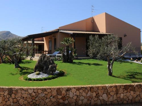 Custonaci Casa | Holiday Home Nicola Santoro