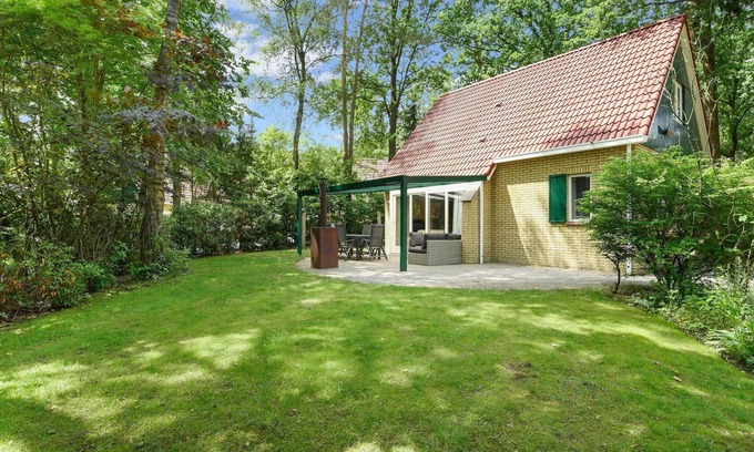 Diessen Casa | Casa Vacacional en Brabant con Jardín y BBQ