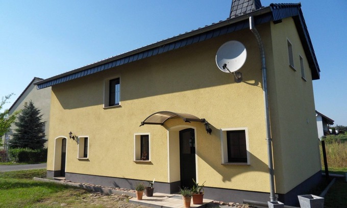 Trechwitz Casa | casa de vacaciones en una granja en una zona apartada, separada