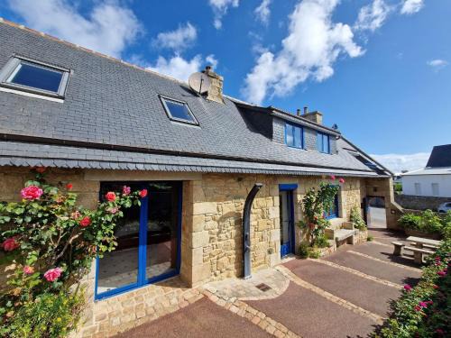 Penvenan Casa | Holiday Home on Pink Granite Coast with Sea View