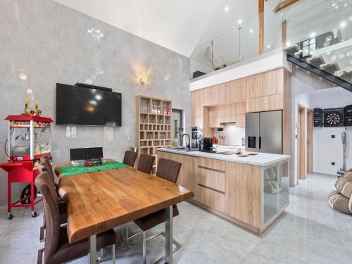 Dolni Laz Casa | Holiday Home Party & Friends Villa by Interhome