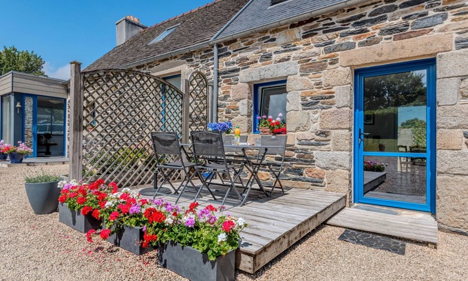 Taule Casa | Casa de vacaciones 'Petite Maison' con terraza privada y jardín compartido