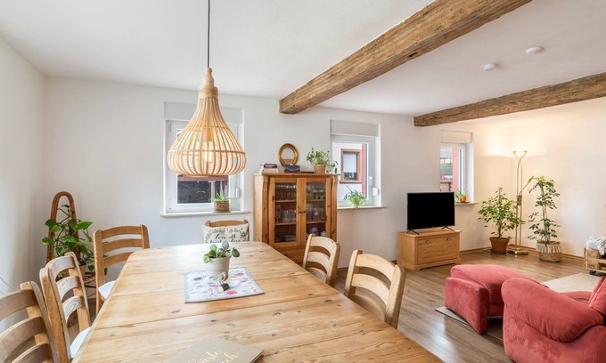Schwanheim Casa | Casa de vacaciones 'Pfälzerwald Idyll' con terraza privada, jardín privado y Wi-Fi