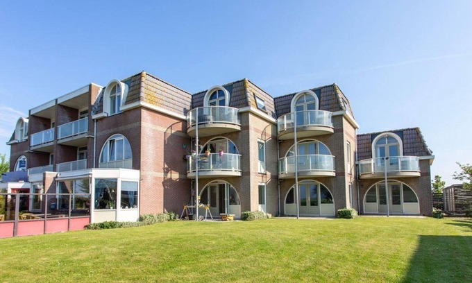 Burgerbrug Apartamento | Holiday home Residenz Polderblick 16 in Burgerbrug. Suitable for 4 people, 2 bedrooms.