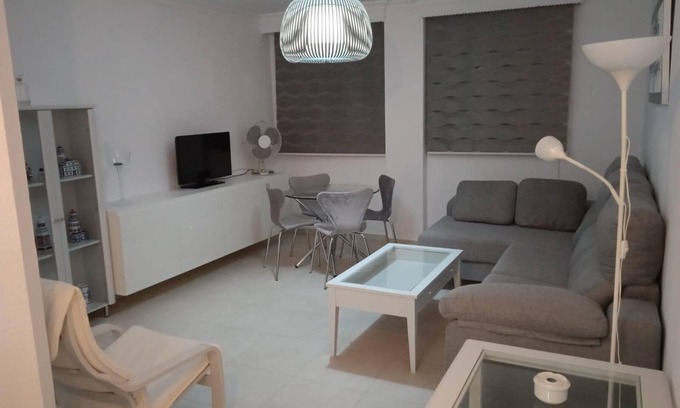 Barbate Casa | Holiday Home 'Ricardo' with Private Terrace and Wi-Fi