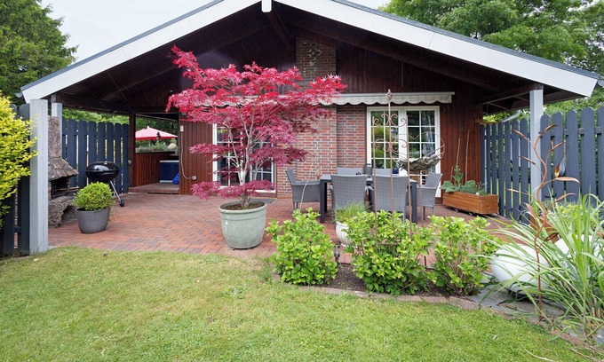 Hohenwestedt Casa | Casa de vacaciones 'Rita In Falkenburg' con terraza compartida, jardín privado y Wi-Fi
