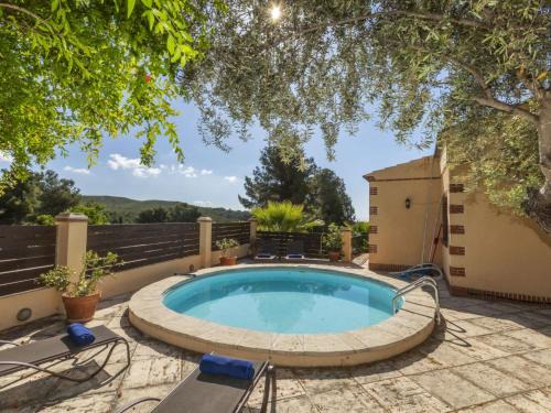 El Castell de Montornes Casa | Holiday Home Rossi by Interhome