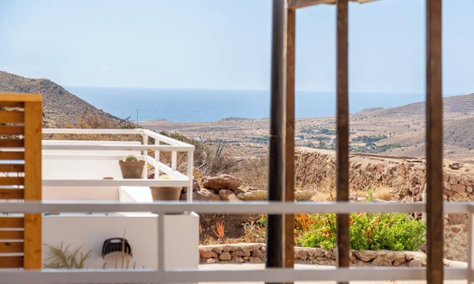 Presillas Bajas Casa | Casa de vacaciones 'Rous' con vistas al mar, piscina privada y Wi-Fi