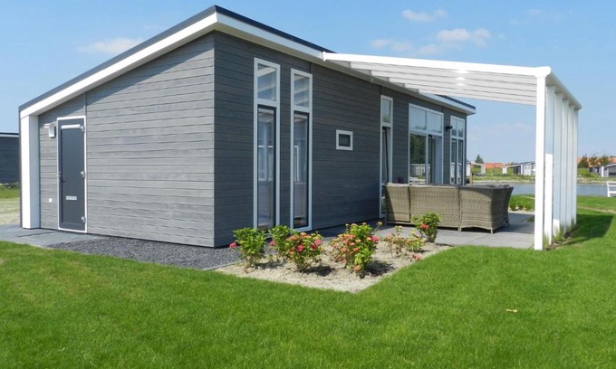 Wemeldinge Casa | Holiday Home Ruisweg 18A by Interhome
