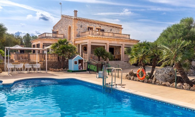 Muro Casa | Holiday Home 'Sa Pedrera' with Mountain View, Wi-Fi and Air Conditioning