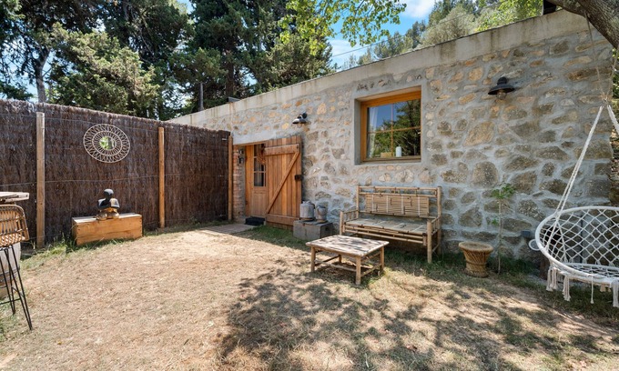 Toulon Casa | Casa de vacaciones 'Samadhi' con vistas a la montaña, Wi-Fi y aire acondicionado